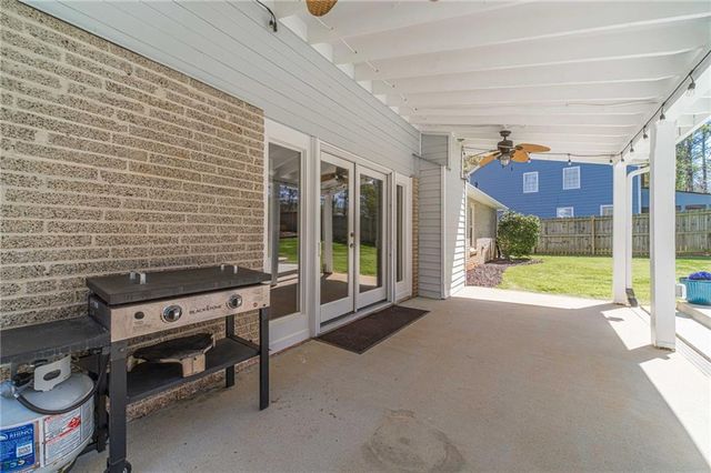 1423 Janice Court SW, Lilburn, GA 30047