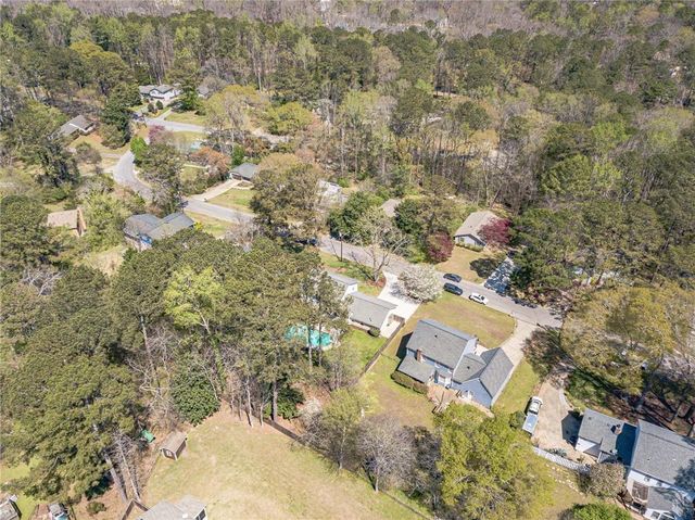 1423 Janice Court SW, Lilburn, GA 30047