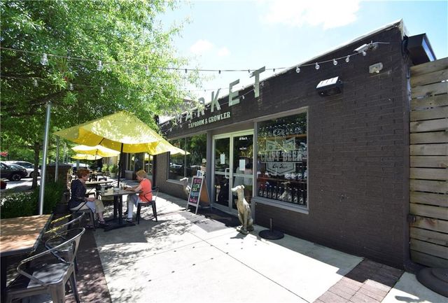 1423 Janice Court SW, Lilburn, GA 30047