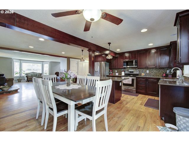 9114 Ne MEADOWBROOK Cir, Vancouver, WA 98664