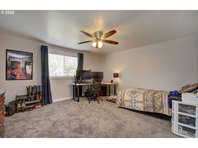 9114 Ne MEADOWBROOK Cir, Vancouver, WA 98664