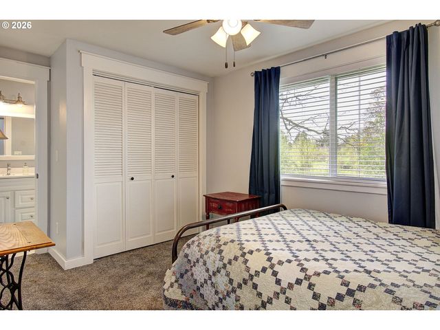 9114 Ne MEADOWBROOK Cir, Vancouver, WA 98664