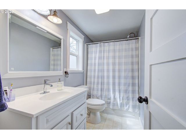 9114 Ne MEADOWBROOK Cir, Vancouver, WA 98664