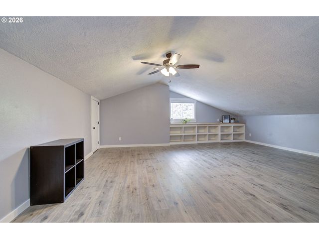 9114 Ne MEADOWBROOK Cir, Vancouver, WA 98664