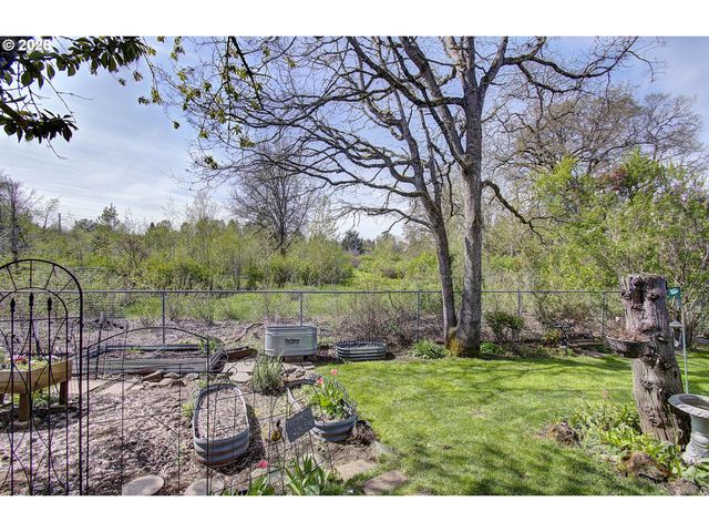 9114 Ne MEADOWBROOK Cir, Vancouver, WA 98664