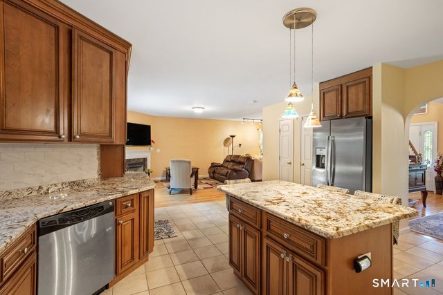 38 Brookside Drive, Norwich, CT 06360