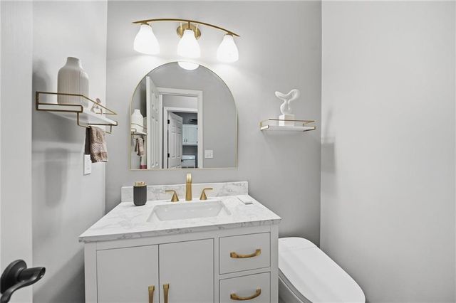 15231 Woodson Lane, Overland Park, KS 66223