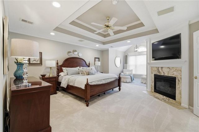 15231 Woodson Lane, Overland Park, KS 66223