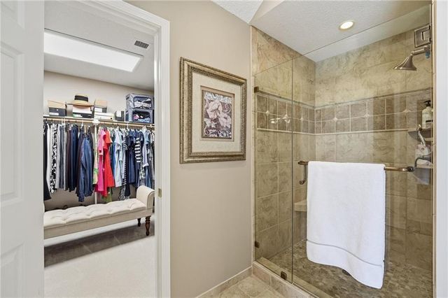 15231 Woodson Lane, Overland Park, KS 66223