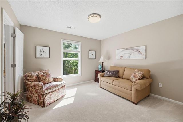 15231 Woodson Lane, Overland Park, KS 66223