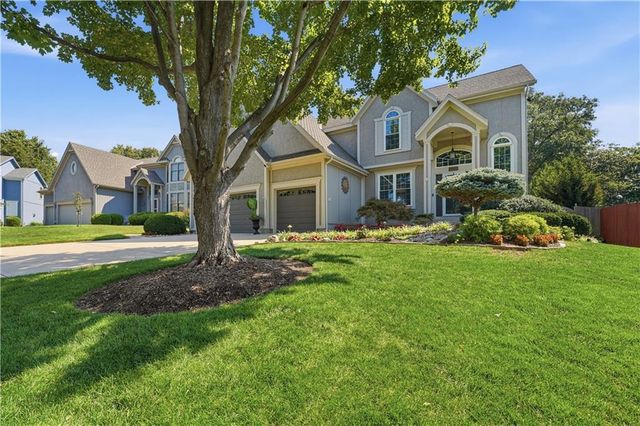 15231 Woodson Lane, Overland Park, KS 66223
