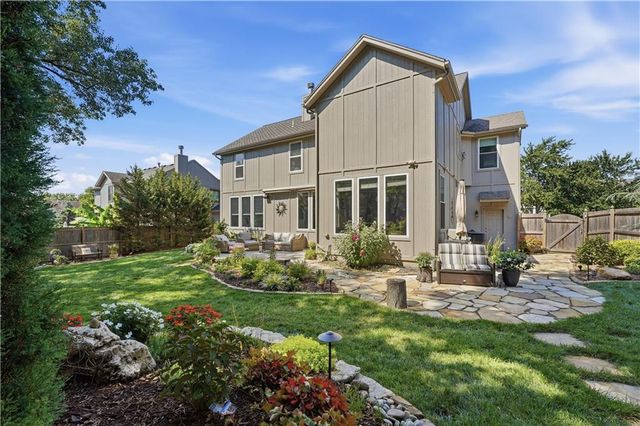 15231 Woodson Lane, Overland Park, KS 66223