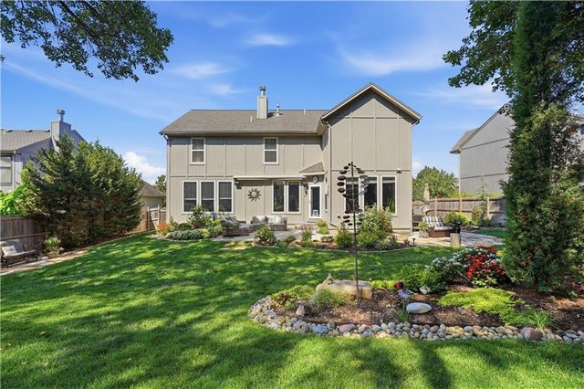 15231 Woodson Lane, Overland Park, KS 66223
