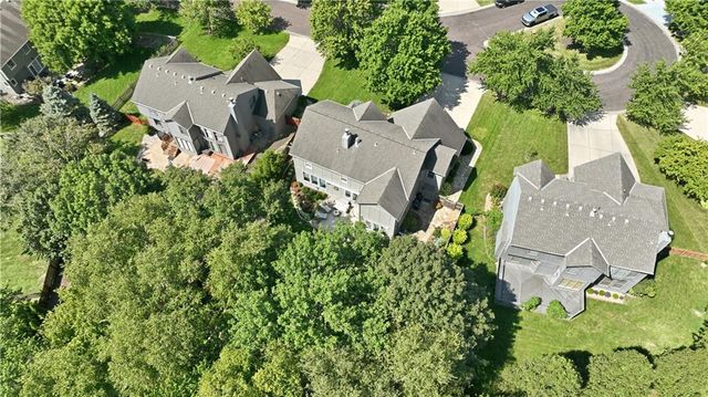 15231 Woodson Lane, Overland Park, KS 66223