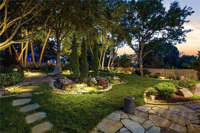 15231 Woodson Lane, Overland Park, KS 66223