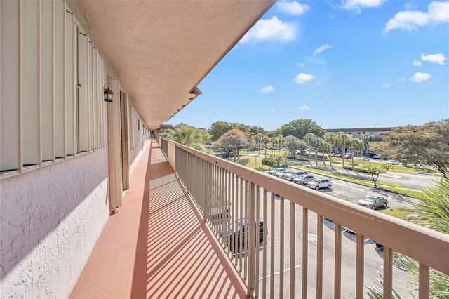 4975 E Sabal Palm Boulevard 408, Tamarac, FL 33319
