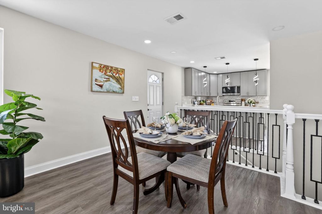 Image 10 of property listing at 3114 BETLOU JAMES PL, Baltimore, MD 21207