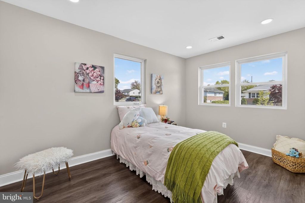 Image 16 of property listing at 3114 BETLOU JAMES PL, Baltimore, MD 21207