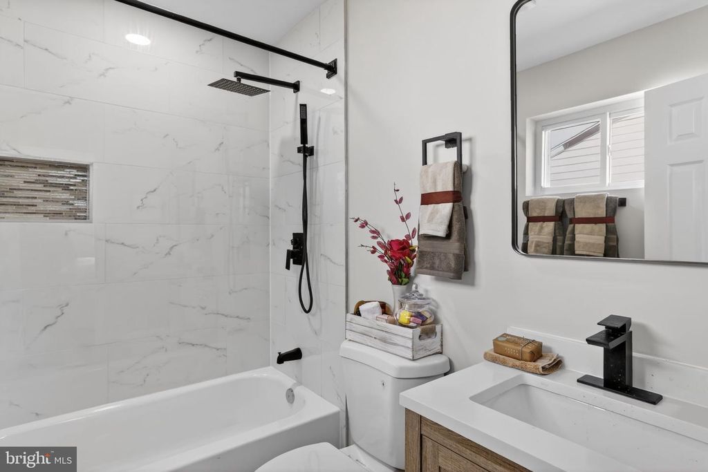 Image 22 of property listing at 3114 BETLOU JAMES PL, Baltimore, MD 21207