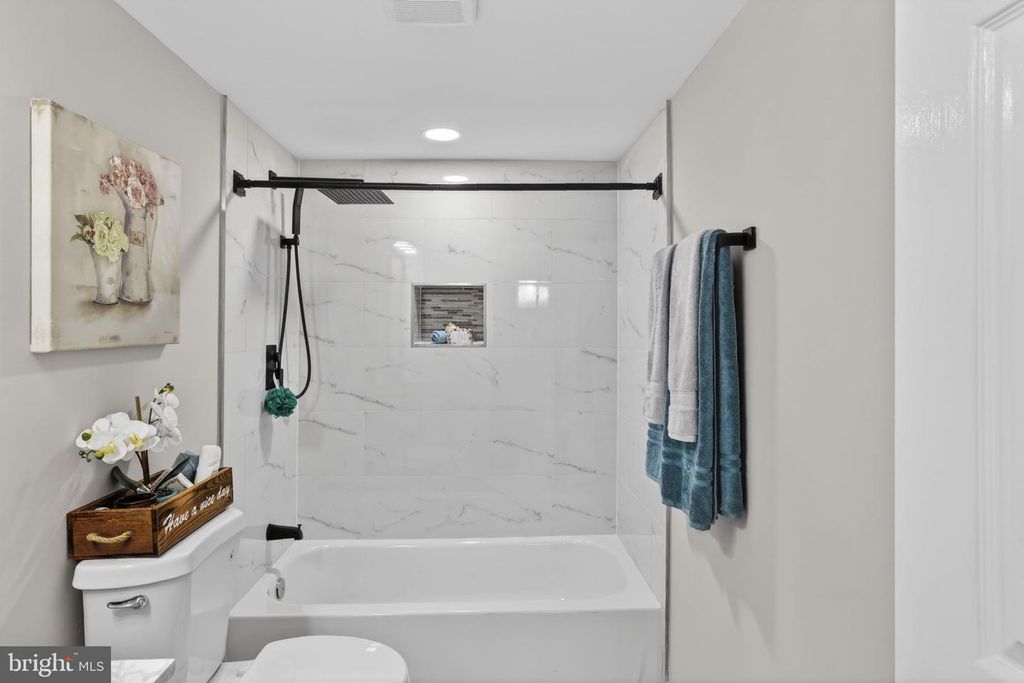 Image 33 of property listing at 3114 BETLOU JAMES PL, Baltimore, MD 21207