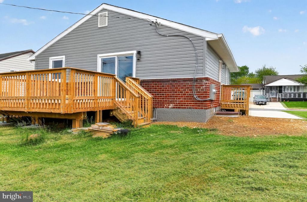 Image 37 of property listing at 3114 BETLOU JAMES PL, Baltimore, MD 21207