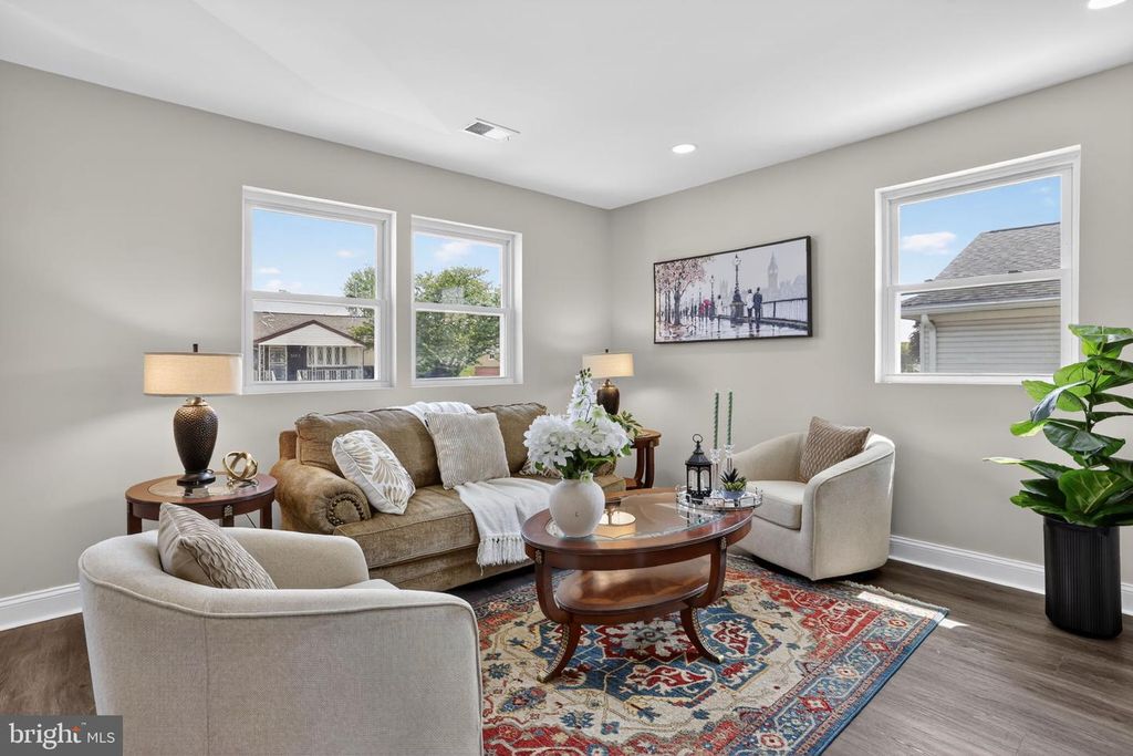 Image 7 of property listing at 3114 BETLOU JAMES PL, Baltimore, MD 21207