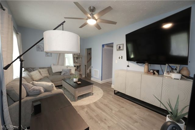 1053 N Carpenter Road, Brunswick, OH 44212