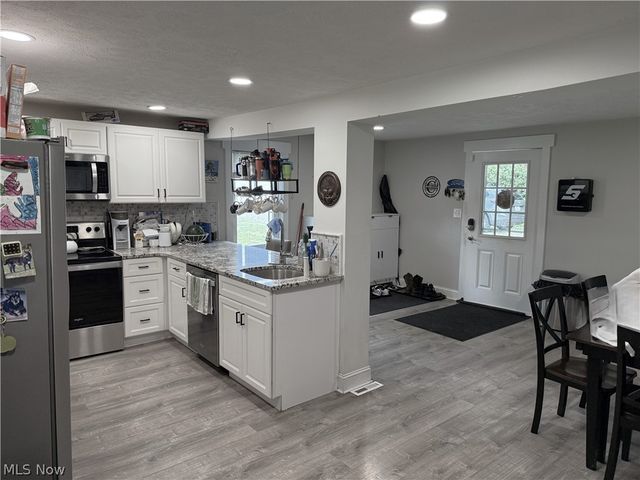 1053 N Carpenter Road, Brunswick, OH 44212