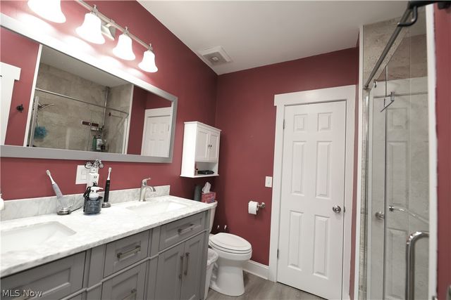 1053 N Carpenter Road, Brunswick, OH 44212
