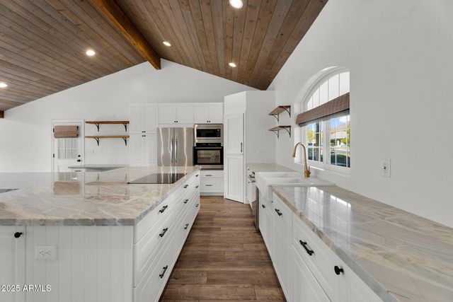 3420 N 45TH Street, Phoenix, AZ 85018