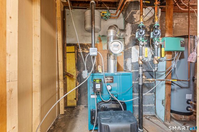 579 Sylvan Avenue, Waterbury, CT 06706