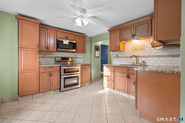 579 Sylvan Avenue, Waterbury, CT 06706