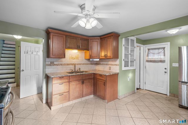 579 Sylvan Avenue, Waterbury, CT 06706