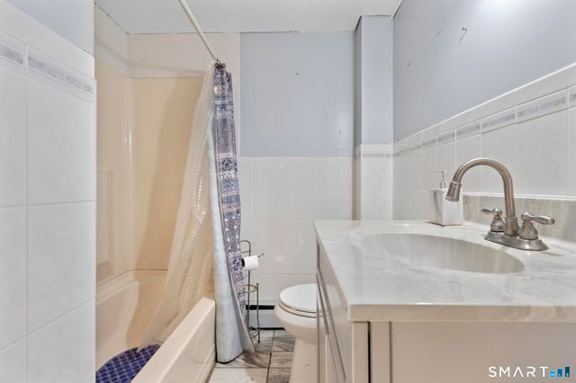 579 Sylvan Avenue, Waterbury, CT 06706