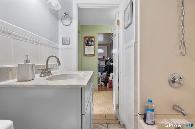 579 Sylvan Avenue, Waterbury, CT 06706