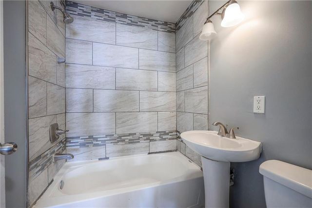 2815 Everett Avenue, Kansas City, KS 66102