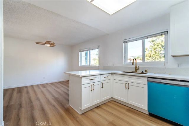 8851 Independence Avenue APT 33, Los Angeles, CA 91304