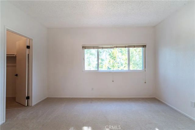 8851 Independence Avenue APT 33, Los Angeles, CA 91304
