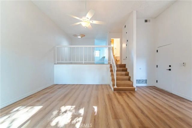 8851 Independence Avenue APT 33, Los Angeles, CA 91304