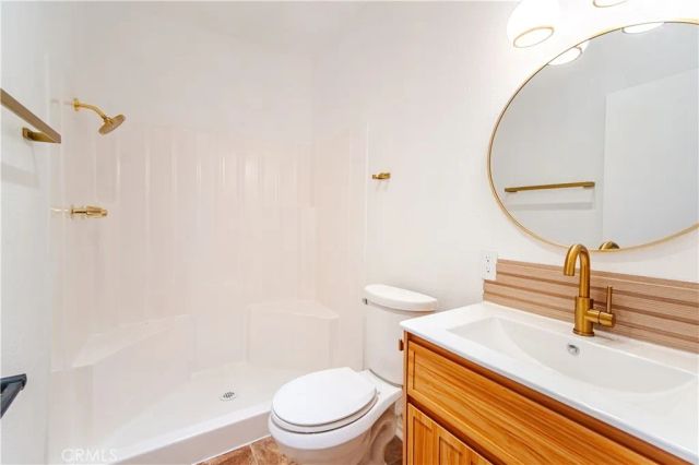 8851 Independence Avenue APT 33, Los Angeles, CA 91304