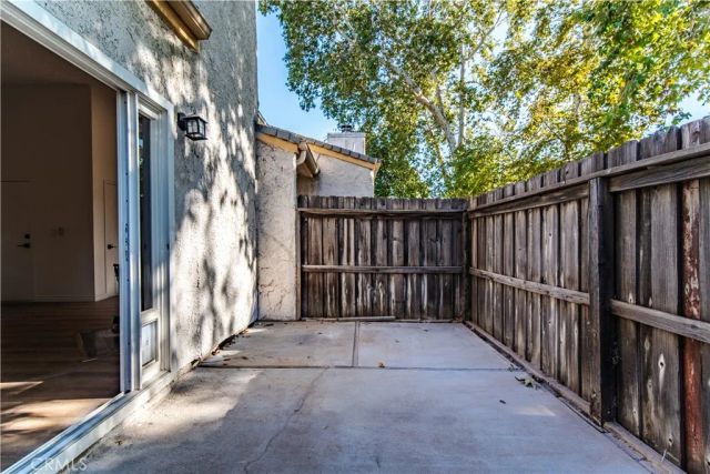8851 Independence Avenue APT 33, Los Angeles, CA 91304