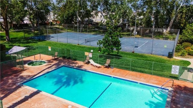 8851 Independence Avenue APT 33, Los Angeles, CA 91304