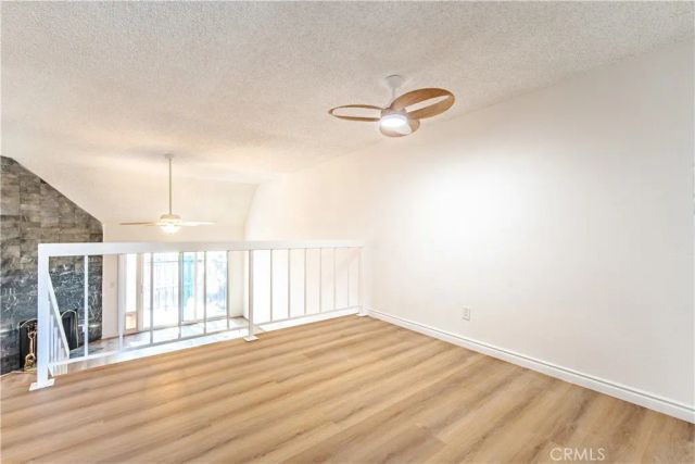 8851 Independence Avenue APT 33, Los Angeles, CA 91304