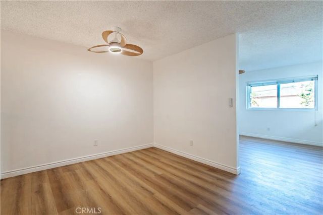 8851 Independence Avenue APT 33, Los Angeles, CA 91304