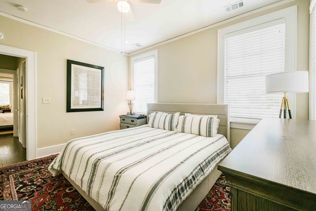 309 E 34th Street, Savannah, GA 31401