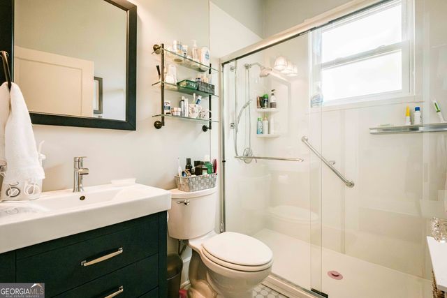 309 E 34th Street, Savannah, GA 31401