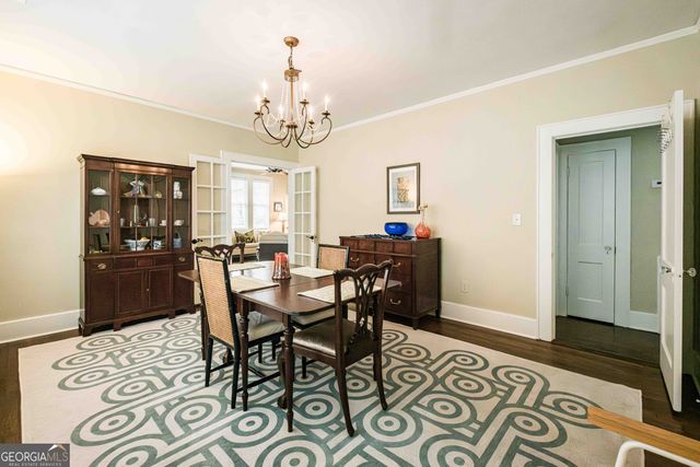 309 E 34th Street, Savannah, GA 31401