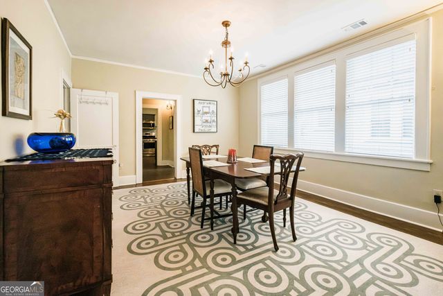 309 E 34th Street, Savannah, GA 31401