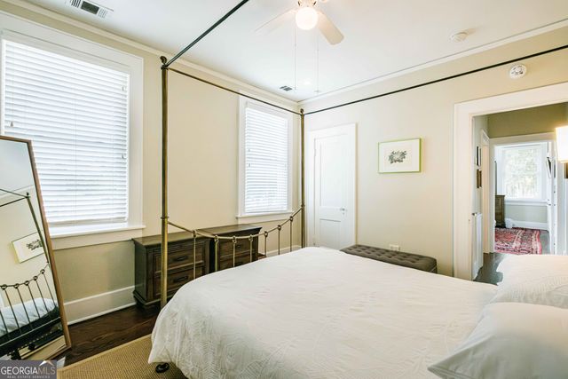 309 E 34th Street, Savannah, GA 31401