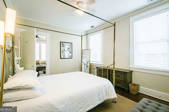 309 E 34th Street, Savannah, GA 31401